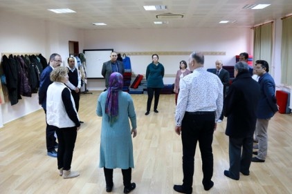 Sanatsal ifadeler, iş performansının artırılmasında katalizör olarak kullanılır 