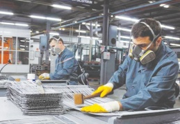 Sanayi ihracatı 2021'de önceki yıla göre yüzde 34 arttı