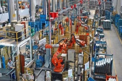 Sanayi üretimi bir önceki aya göre yüzde 2,3 arttı