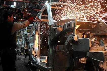 Sanayi üretimi bir önceki aya göre yüzde 0,4 azaldı