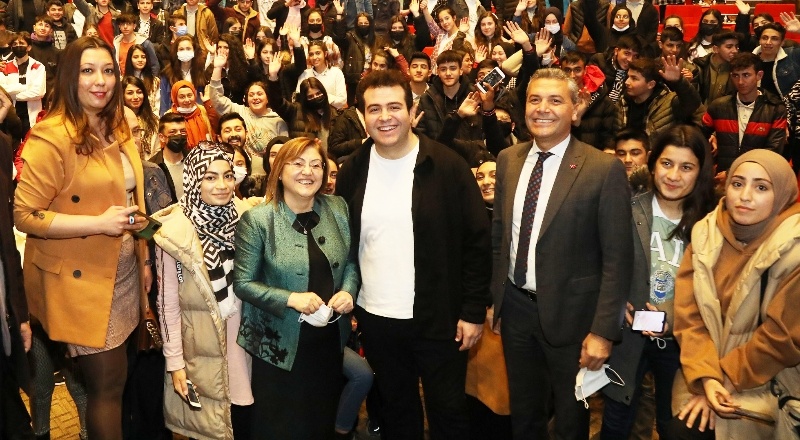 Sanayimizi yüksek teknolojiye geçirecek, Fırat’a yüz milyon kişi getireceğiz