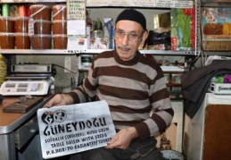 Sandık ve çuvallar için şablon hazırlıyor