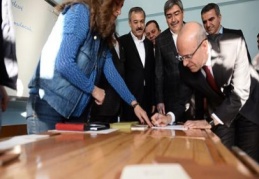 Sandıktaki ilk oy Başbakan Yardımcısı Şimşek'ten