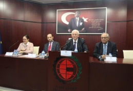 Şangay gibi bir işbirliği örgütü AB’ye alternatif değildir