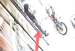 Saniyeler içinde motosiklet çaldı