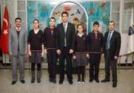 Sanko İlköğretim Okullu bilgi yarışmasında grup birincisi