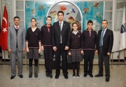 Sanko İlköğretim Okullu bilgi yarışmasında grup birincisi 