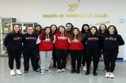 Sanko Okulları, basketbolda il şampiyonu oldu