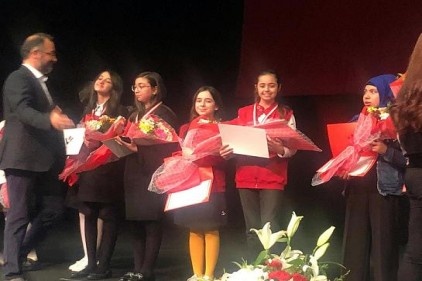 SANKO Okulları, iki birincilik ve bir ikincilikle döndü