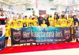 SANKO Okulları sporcuları 5 altın, 2 gümüş, 8 bronz madalya ve bir kupa kazandı
