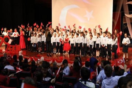 SANKO Okulları&#8217;nda, cumhuriyet kutlaması yapıldı
