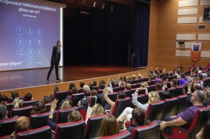 SANKO okullarında &#8220;teknoloji, çocuğum ve ben&#8221; konuşuldu 