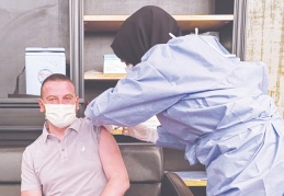 Sanko Park ziyaretçileri, AVM içerisindeki aşı istasyonunda aşılarını olabilecek