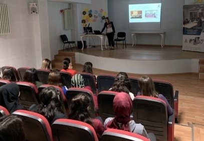 SANKO Üniversitesi akademisyenleri öğrencilere bilgilendirme toplantısı yaptı 