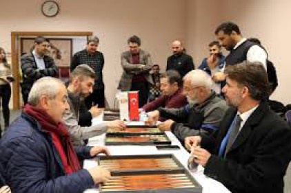 Sanko&#8217;nun 4&#8217;üncü geleneksel Tavla Turnuvası&#8217;nda ödüller sahiplerini buldu