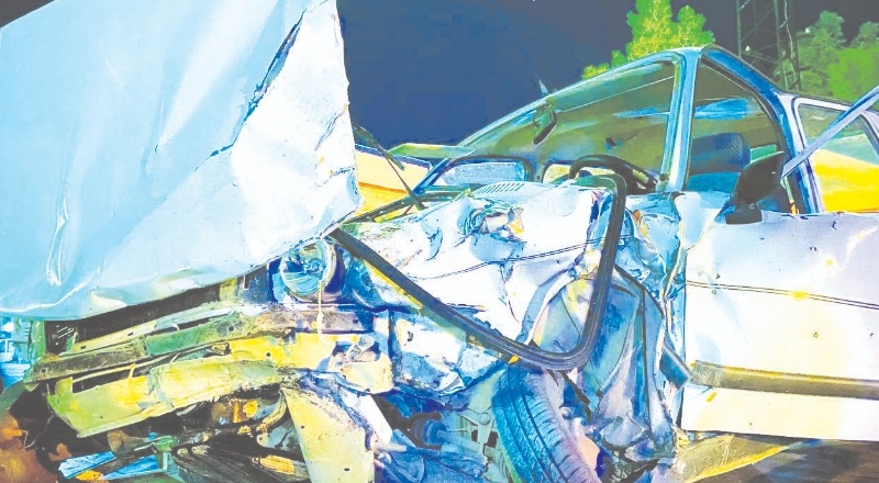 Şanlıurfa'da kamyonet ile otomobil çarpıştı: 1 yaralı