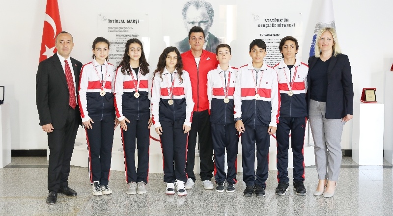 SANKO Okulları Yıldız Kız ve Erkek Tenis Takımı bölge birincisi oldu
