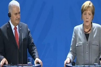 “Şansölye Angela Merkel, Türkiye ile ilişkileri iyileştirme yolunda engeller görüyor”