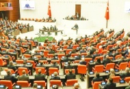 Sansür yasası, seçim endişesi nedeniyle ertelendi