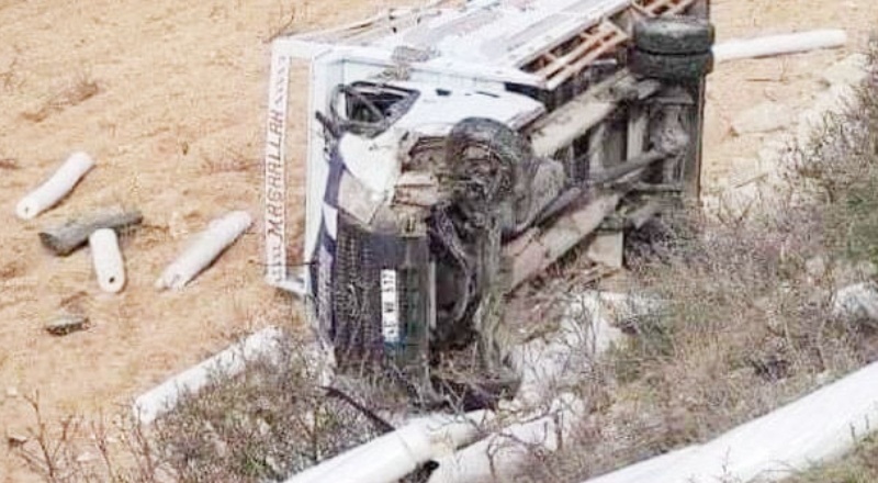 Şarampole uçan kamyonetin sürücüsü hayatını kaybetti