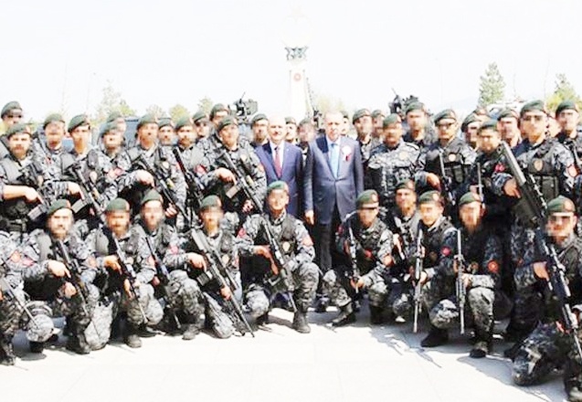 Saray korumaları pahalıya maloldu