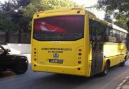 Sarı otobüsler ve taksiler korna terörü yaşatıyor