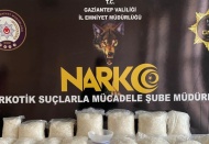 Sarıgüllük Mahallesi'nde araçta uyuşturucu ele geçirildi