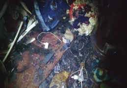 Şarjda unutulan telefon evi kül etti