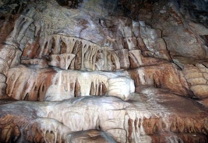 Sarkıt ve dikitle bulunan mağara turizmin ilgi odağı olabilir