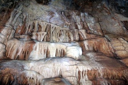 Sarkıt ve dikitle bulunan mağara turizmin ilgi odağı olabilir