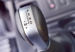 Satılan her 10 otomobilden 7'si otomatik vitesli