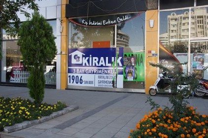 Satılık veya kiralık dükkanlar cep yakıyor