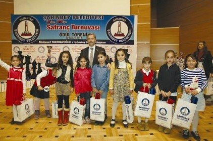 Satranç Turnuvası galibi 170 kişi ödül aldı