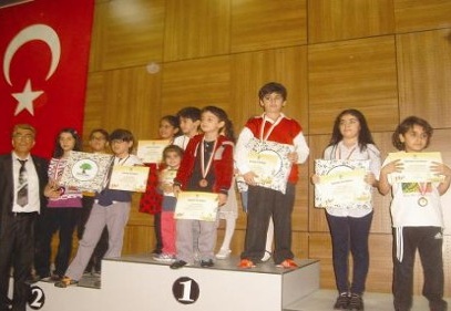 Satrançta başarı sağladılar
