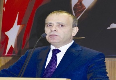 Satrançta dünyaya örnek oluyoruz