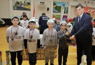 Satrançta şampiyon okullar kupalarını aldı