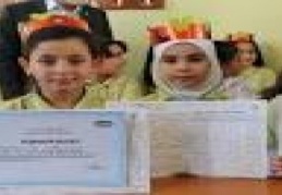 Savaşın çocukları da karne aldı