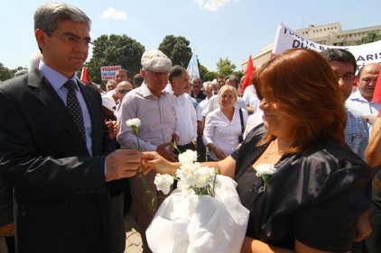 Savaşta ölenlerin yüzde 80&#8217;i kadın ve çocuklar