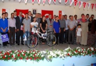 SBS ilklerine polisten hediye 