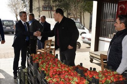 Sebze hali esnafı ile buluştular