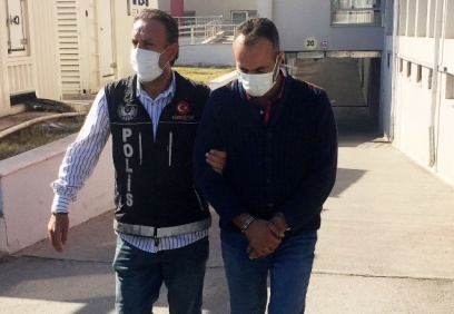 Sebze kasalarının arasından 99 kilo esrar çıktı