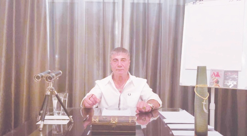 Sedat Peker'in avukatlarının iptal edilen pasaportları iade edildi