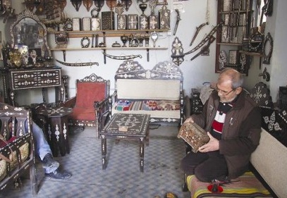 Sedefte usta sayısı da dükkan sayısı da azalıyor