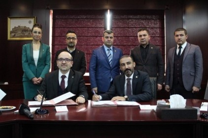 Şehirle ilgili söylenecek her sözde var olacağız