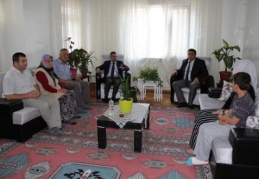 Şehit ailelerini ziyaret ettiler