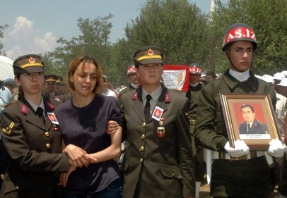 Şehit Bayçavuş toprağa verildi 