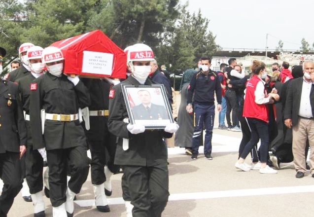 Şehit Uzman Çavuş memleketine uğurlandı