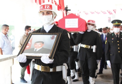Şehit uzman çavuş toprağa verildi