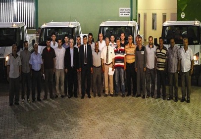 Şehitkamil, 30 kiloluk gıda paketleri dağıtıyor