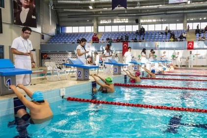 Şehitkamil Belediyespor Kulübü grup lideri olarak yarı finale yükseldi
